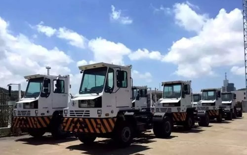 SHACMAN terminal tractor